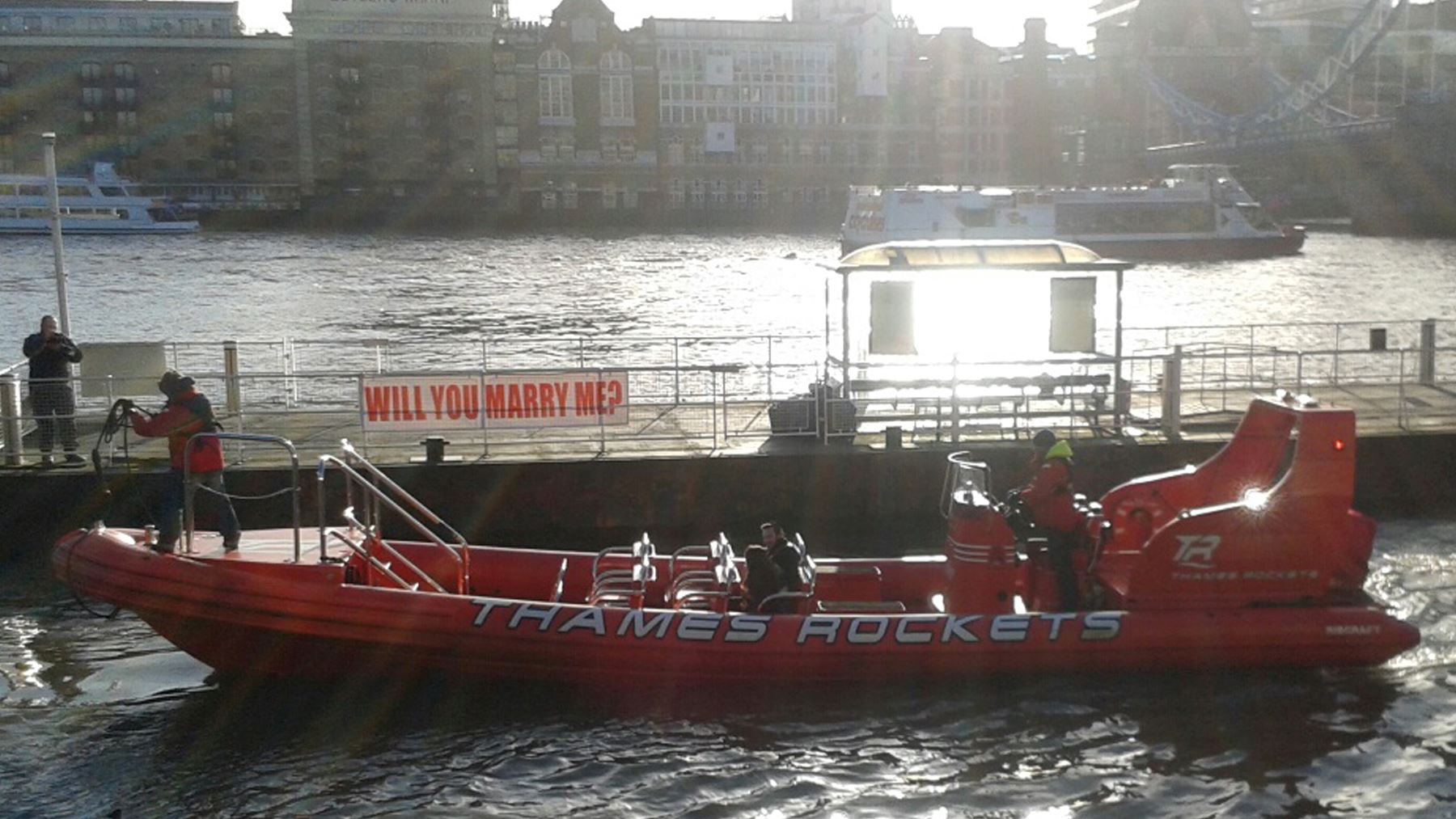 Best places to propose in London this summer | Thames Rockets